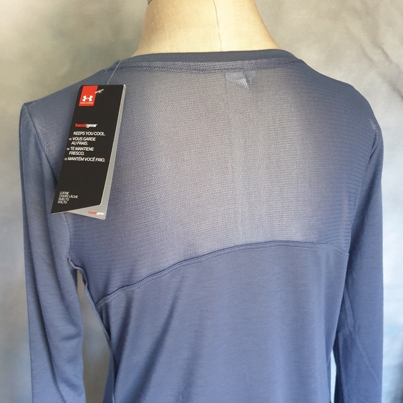 Under Armour Wm's Whisperlight Long Sleeve Active Top w/ Mesh Back Panel Blue Sm - Picture 4 of 16